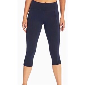 Marika Slimming Support Capri Leggings